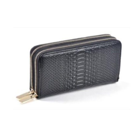 ✨Last One✨ Leather Wristlet Wallet in One, BLACK - Picture 2 of 7